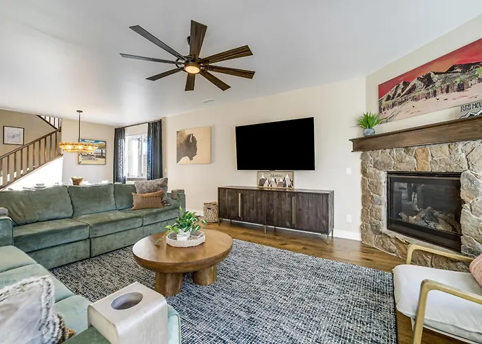 Holiday home Modern Retreat W/ Fire Pit & Ev Charger! Flagstaff