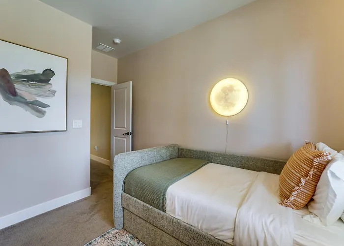 Modern Retreat W/ Fire Pit & Ev Charger!