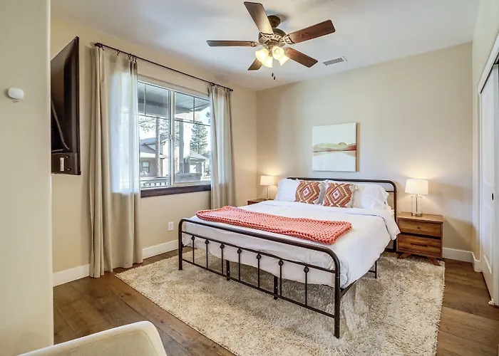 Modern Retreat W/ Fire Pit & Ev Charger! Flagstaff